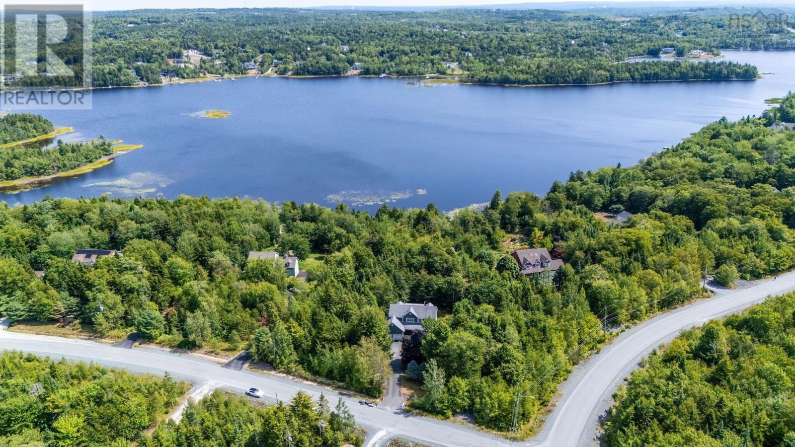 510 Gleneagles Dr, Hammonds Plains, NS B4B 1V9