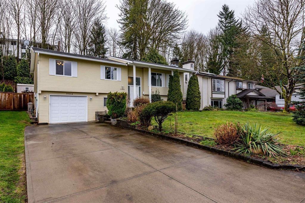 35064 Laburnum Ave, Abbotsford, BC V2S 5M7