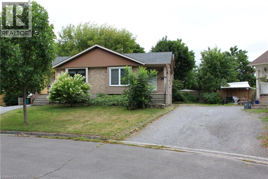 19 Cecelia Ct, St. Catharines, ON L2M 7R7