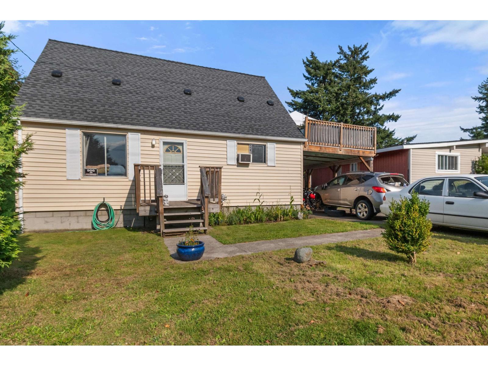 709 7th Avenue, Hope, BC V0X 1L0