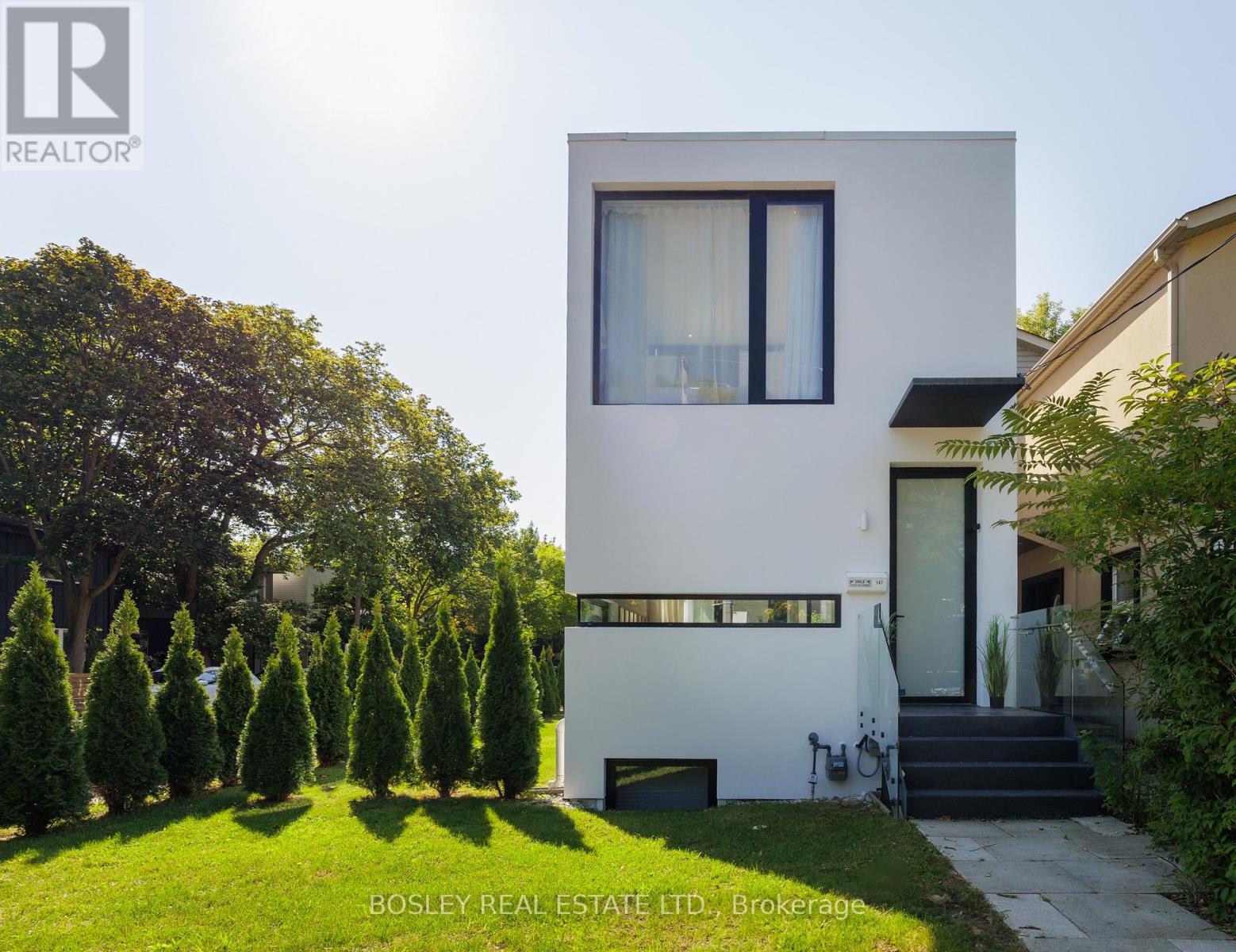 147 Hanson St, Toronto, ON M4C 1A3