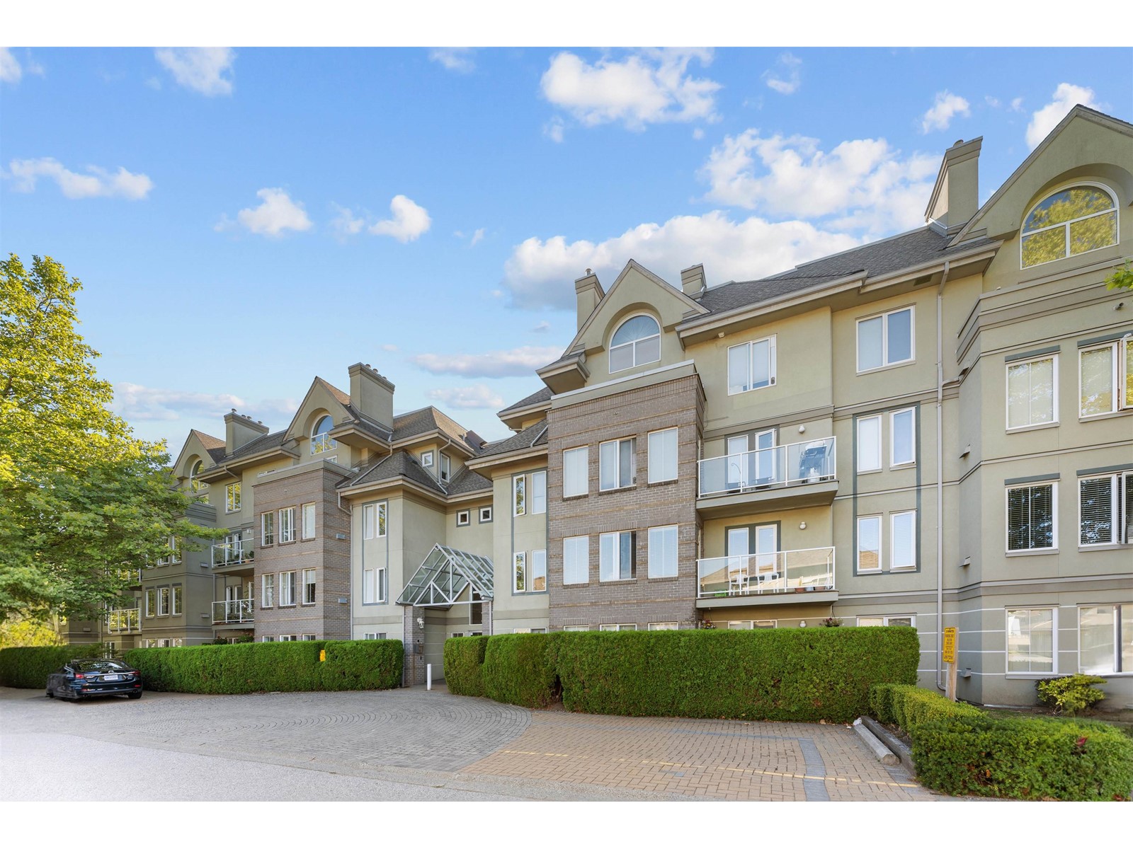 12155 75a Avenue Unit 406, Surrey, BC V3W 1B9