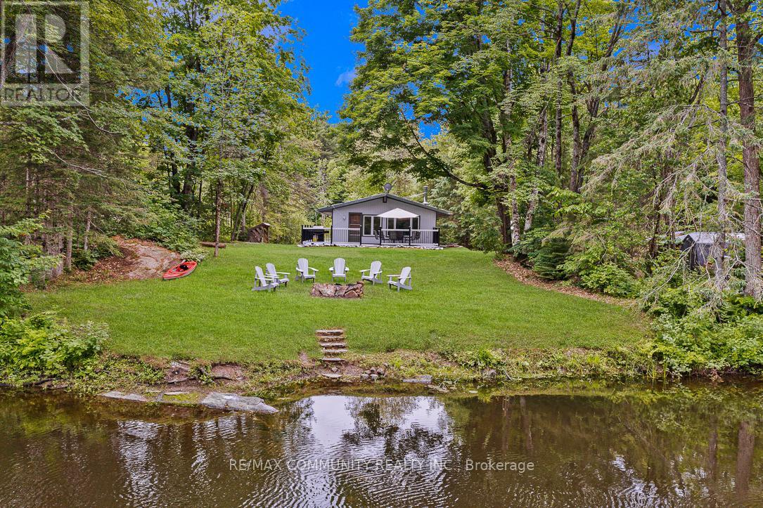 6605 Pioneer Village Ln, Ramara, ON L0K 1W0