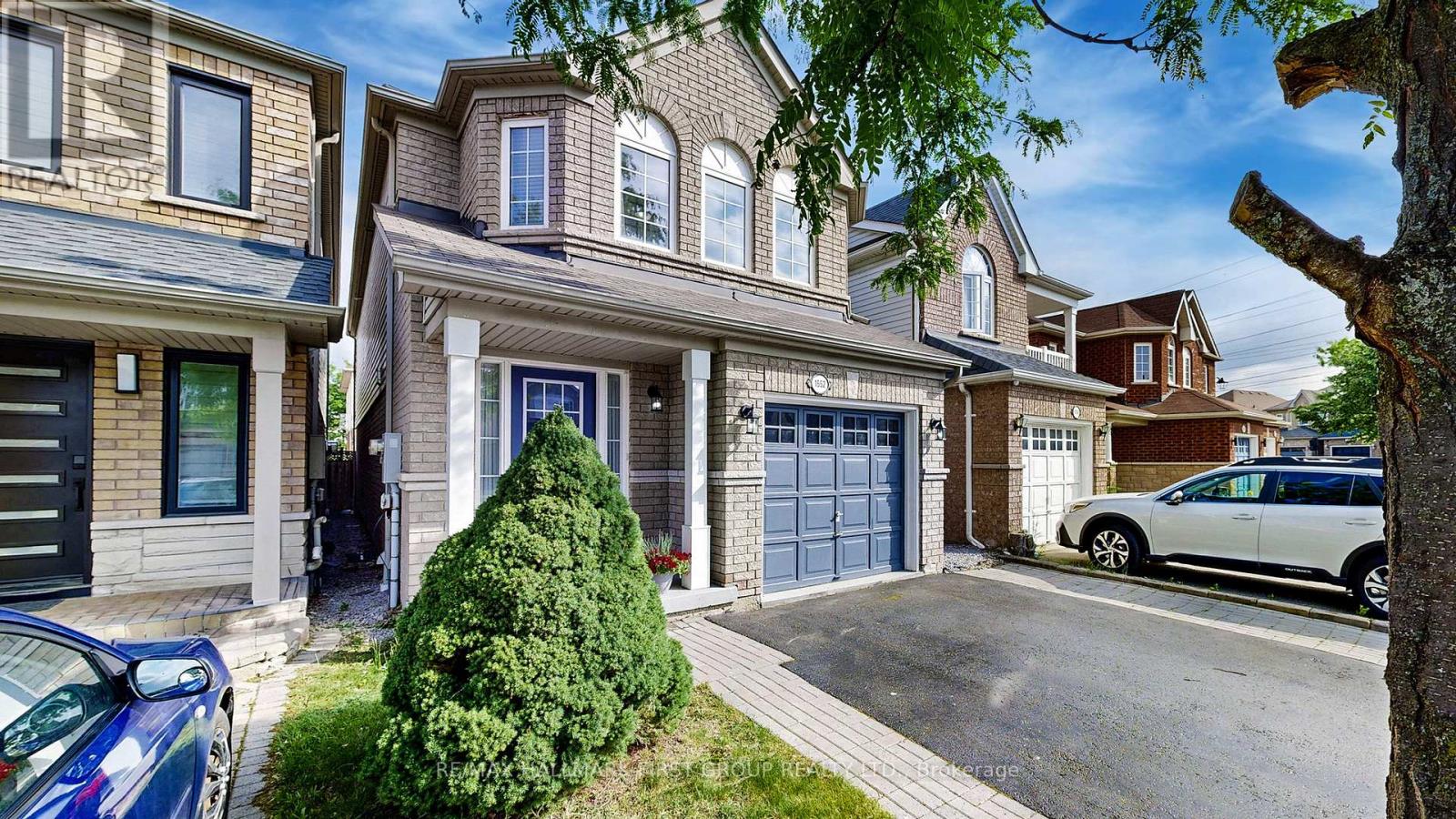 1552 Avonmore Sq, Pickering, ON L1V 7H3
