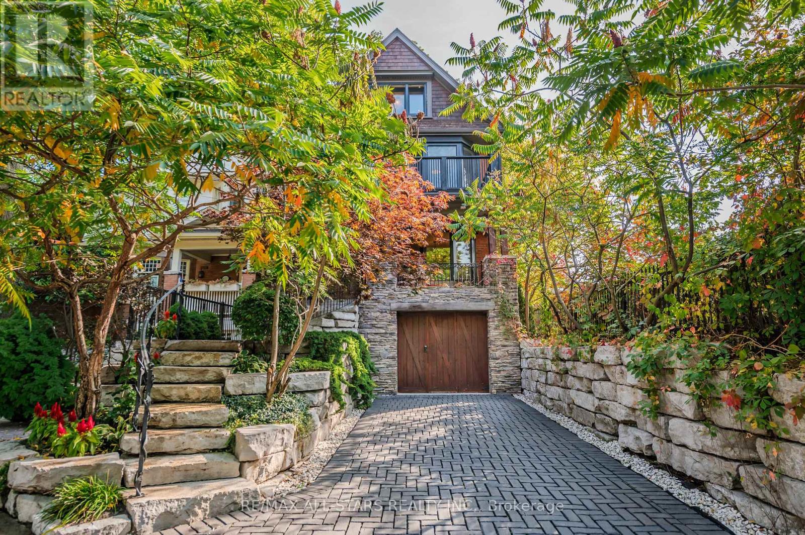 151 Balsam Ave, Toronto, ON M4E 3C2