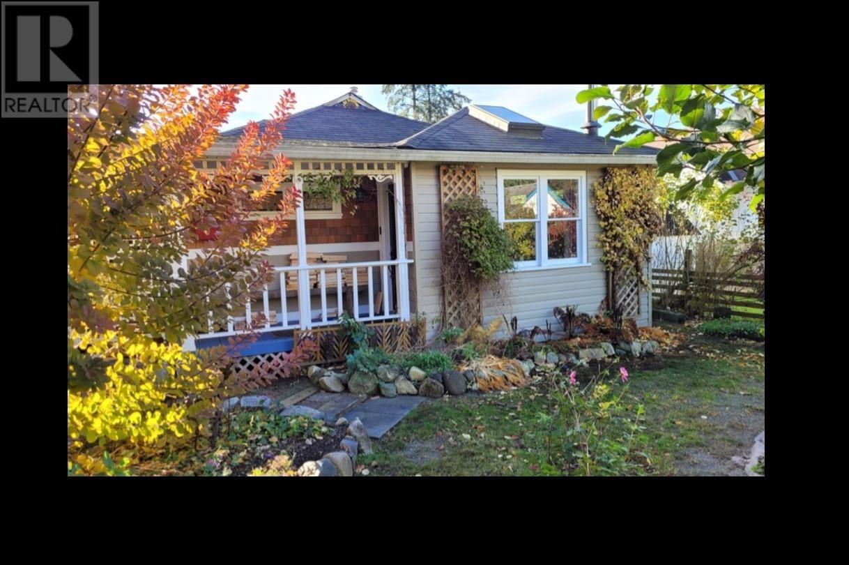 20530 Westfield Ave, Maple Ridge, BC V2X 1L2