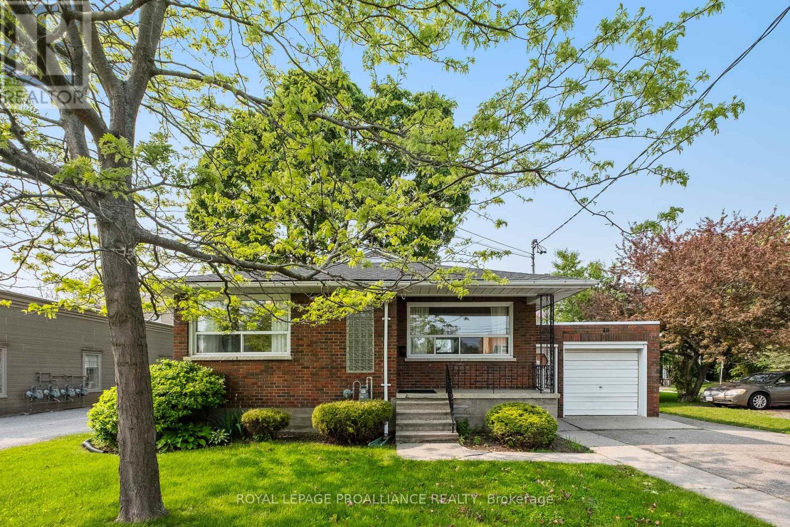 40 University Ave W, Cobourg, ON K9A 2G5