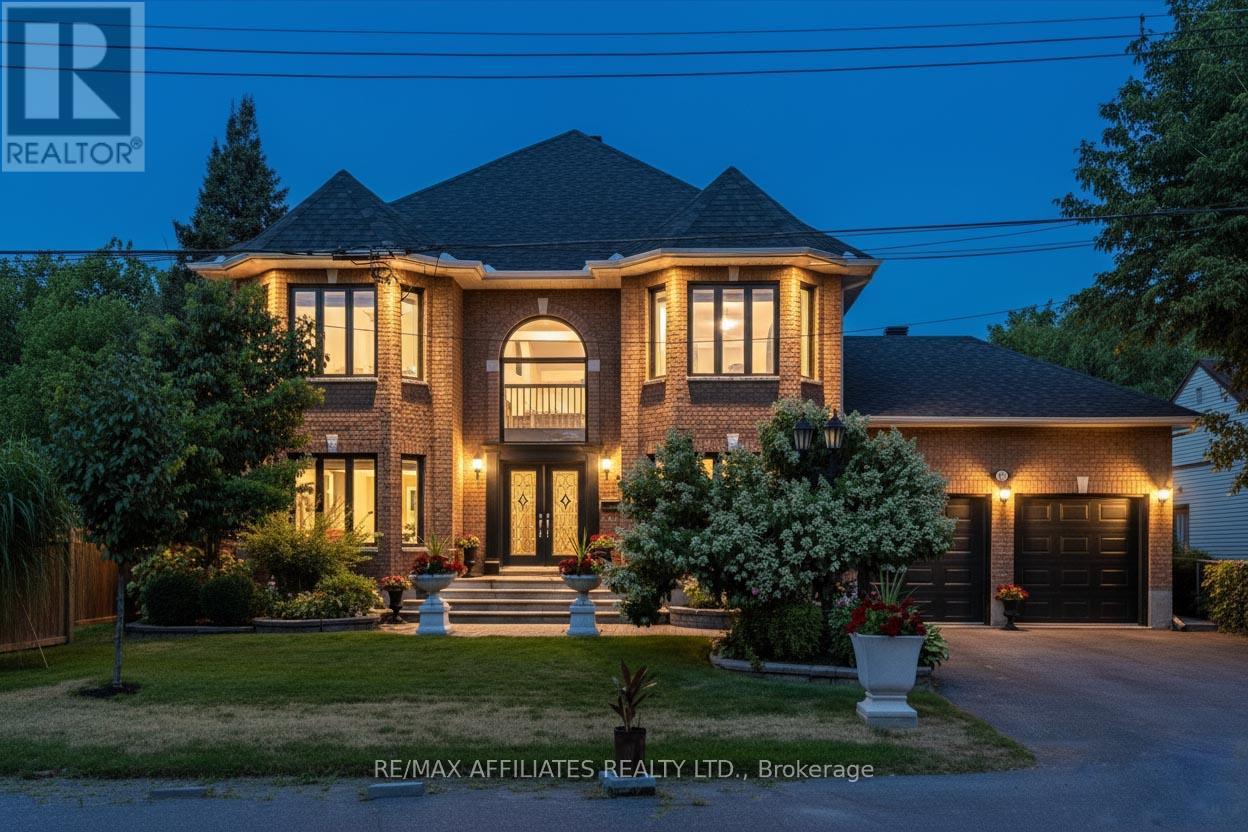 1145 Snow St, Ottawa, ON K1J 7R5