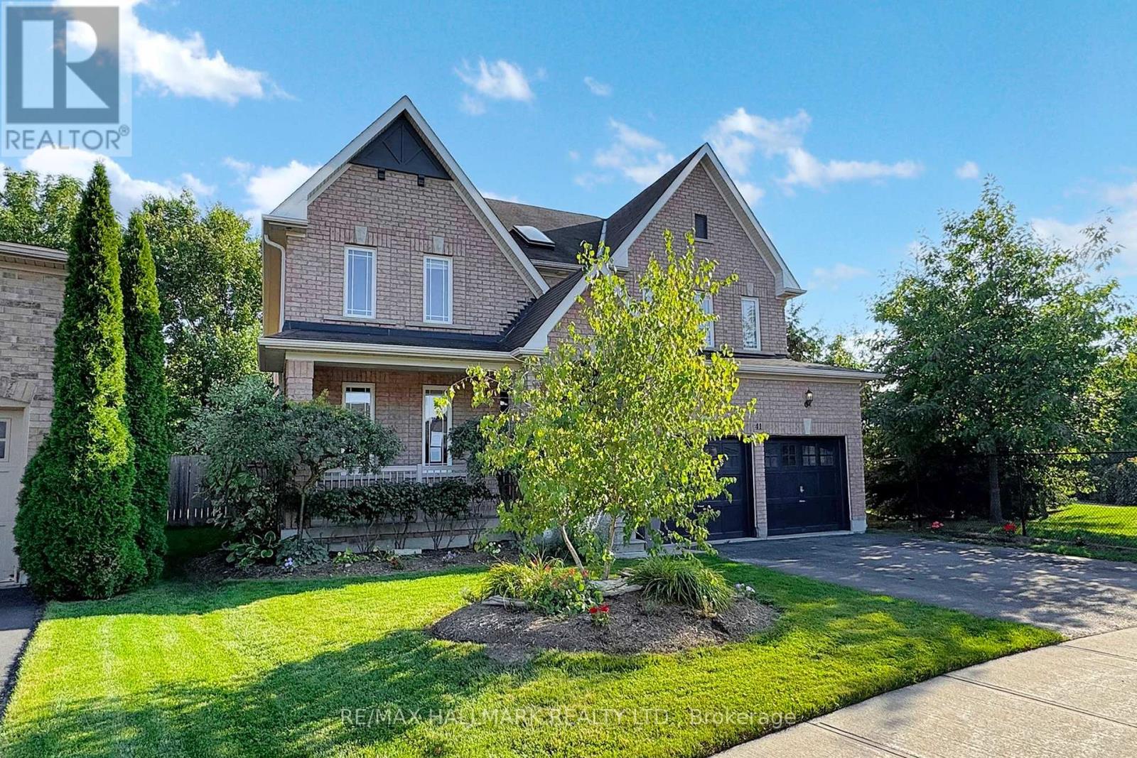 41 Mackenzie Ct, Georgina, ON L4P 2H2