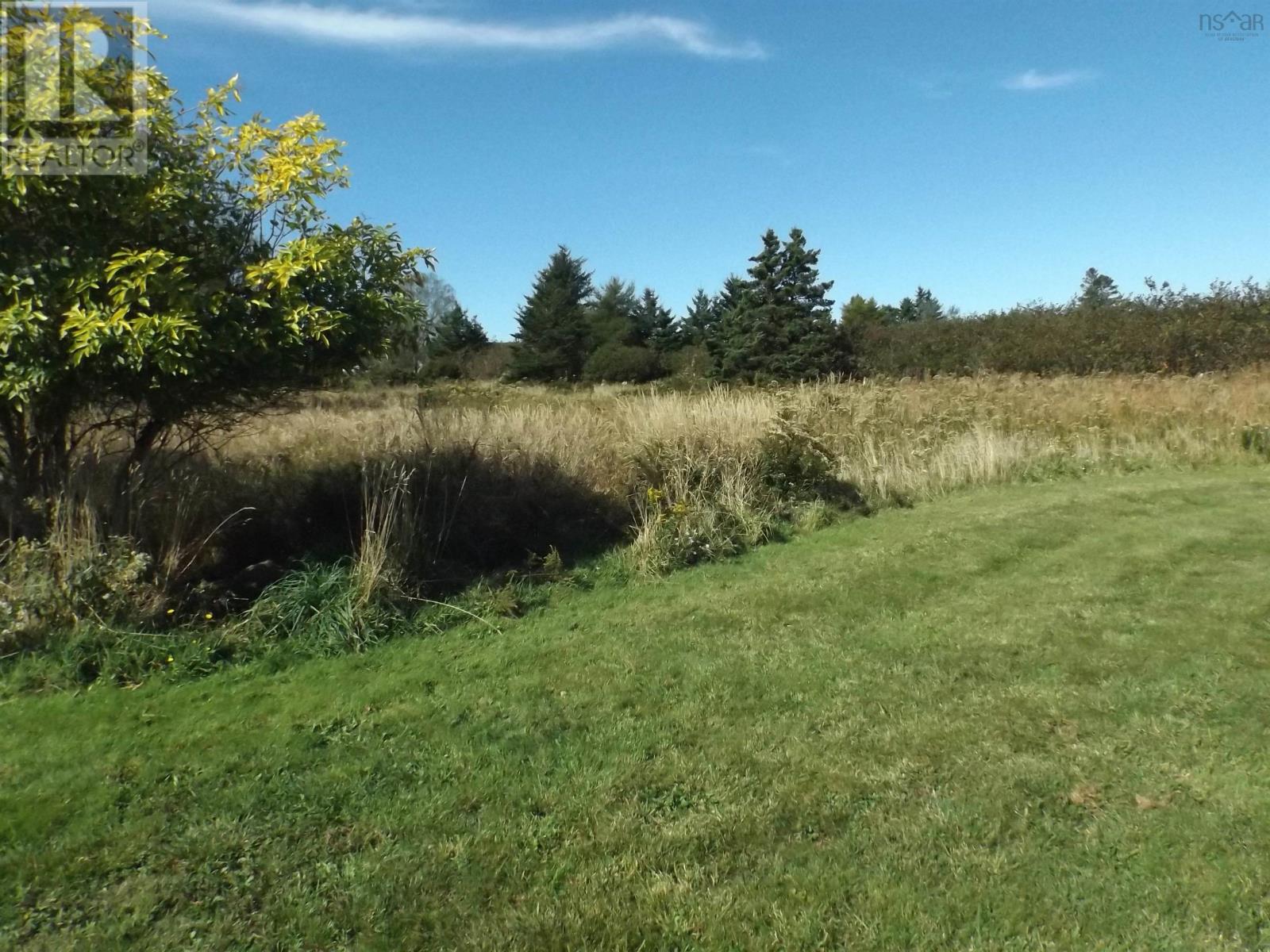 2 Elm Street, Yarmouth, NS B5A 2R3