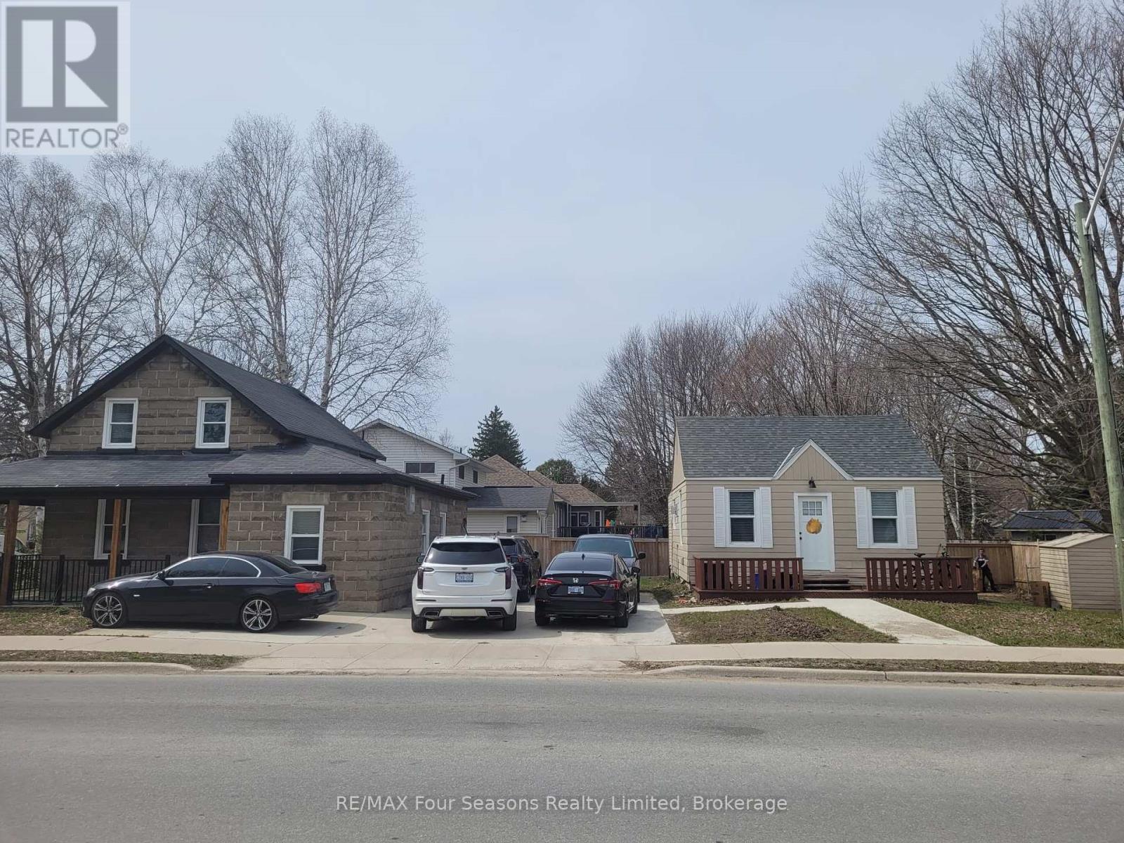 557 Catherine St, Saugeen Shores, ON N0H 2C1