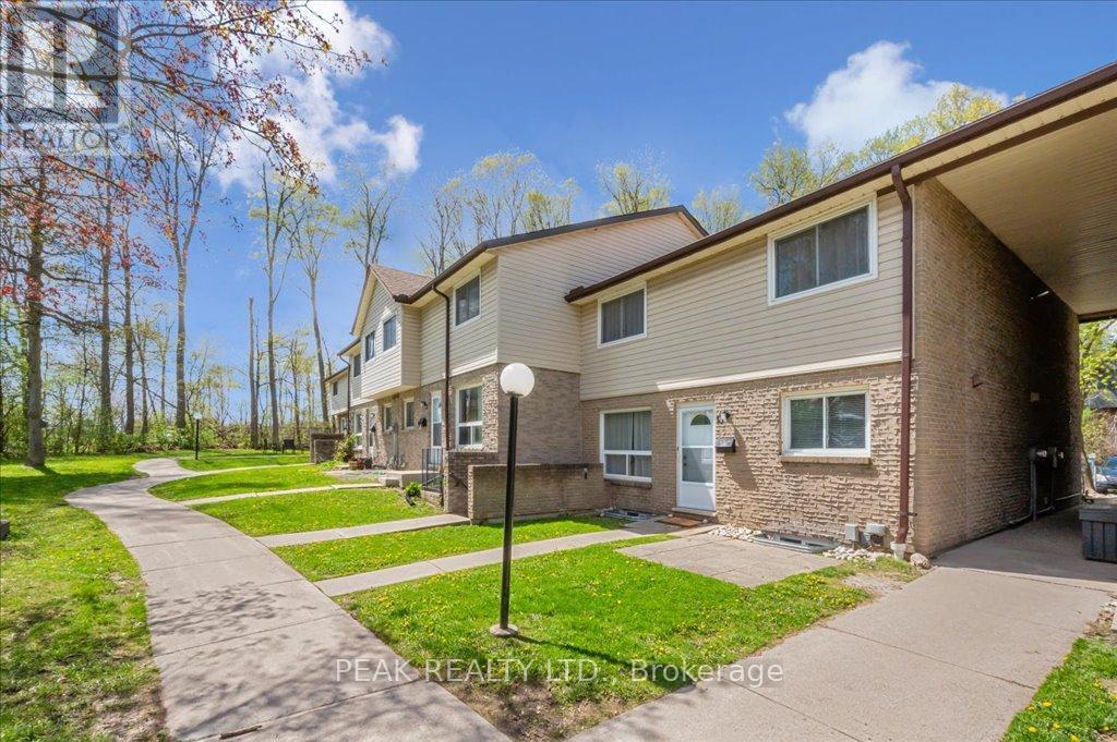 13 453 Albert St, Waterloo, ON N2L 5A7