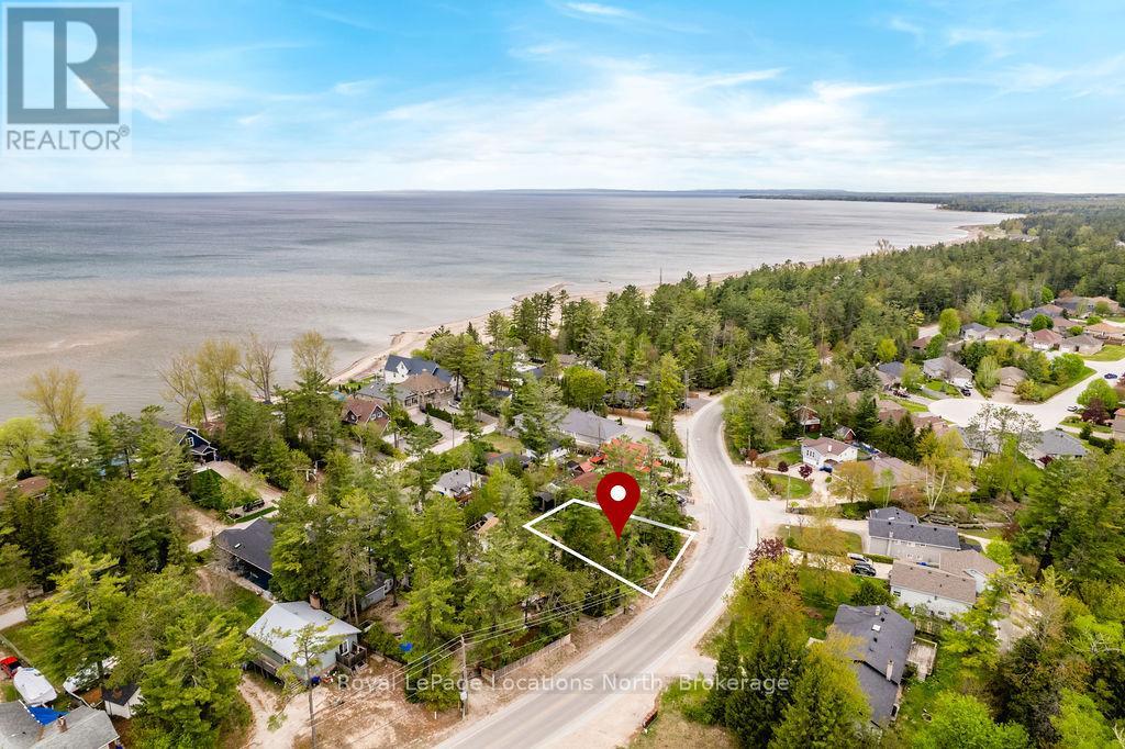 86 River Road East, Wasaga Beach, ON L9Z 2M1
