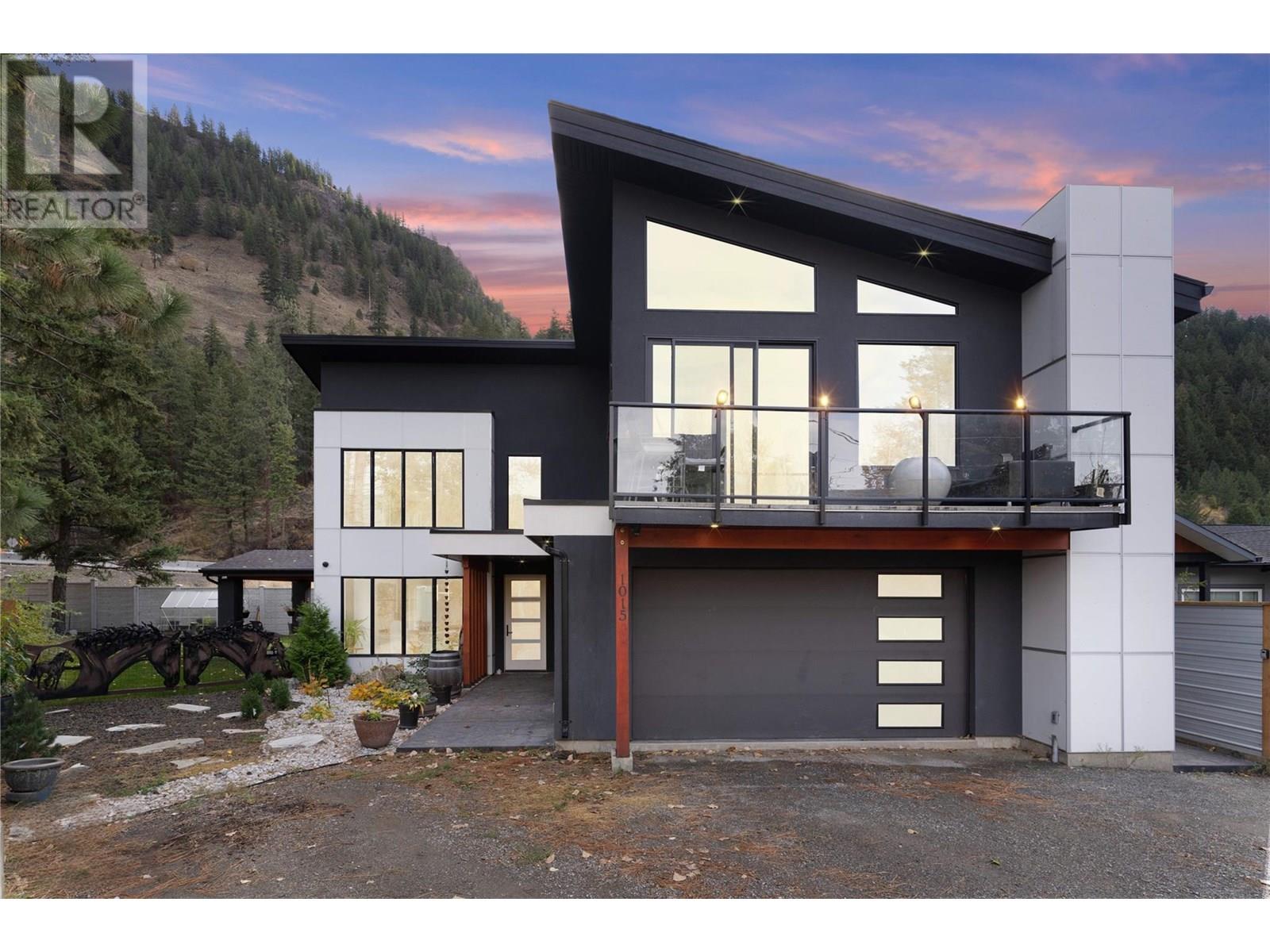 1015 Paquette Rd, Chase, BC V0E 1M0