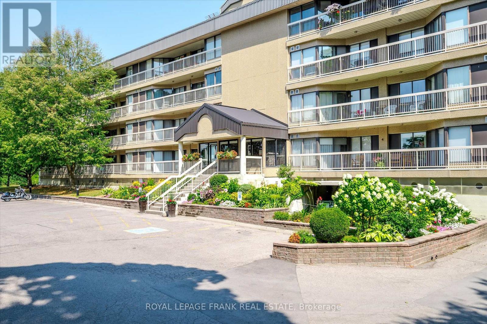 308 40 Auburn St, Peterborough, ON K9H 1R1