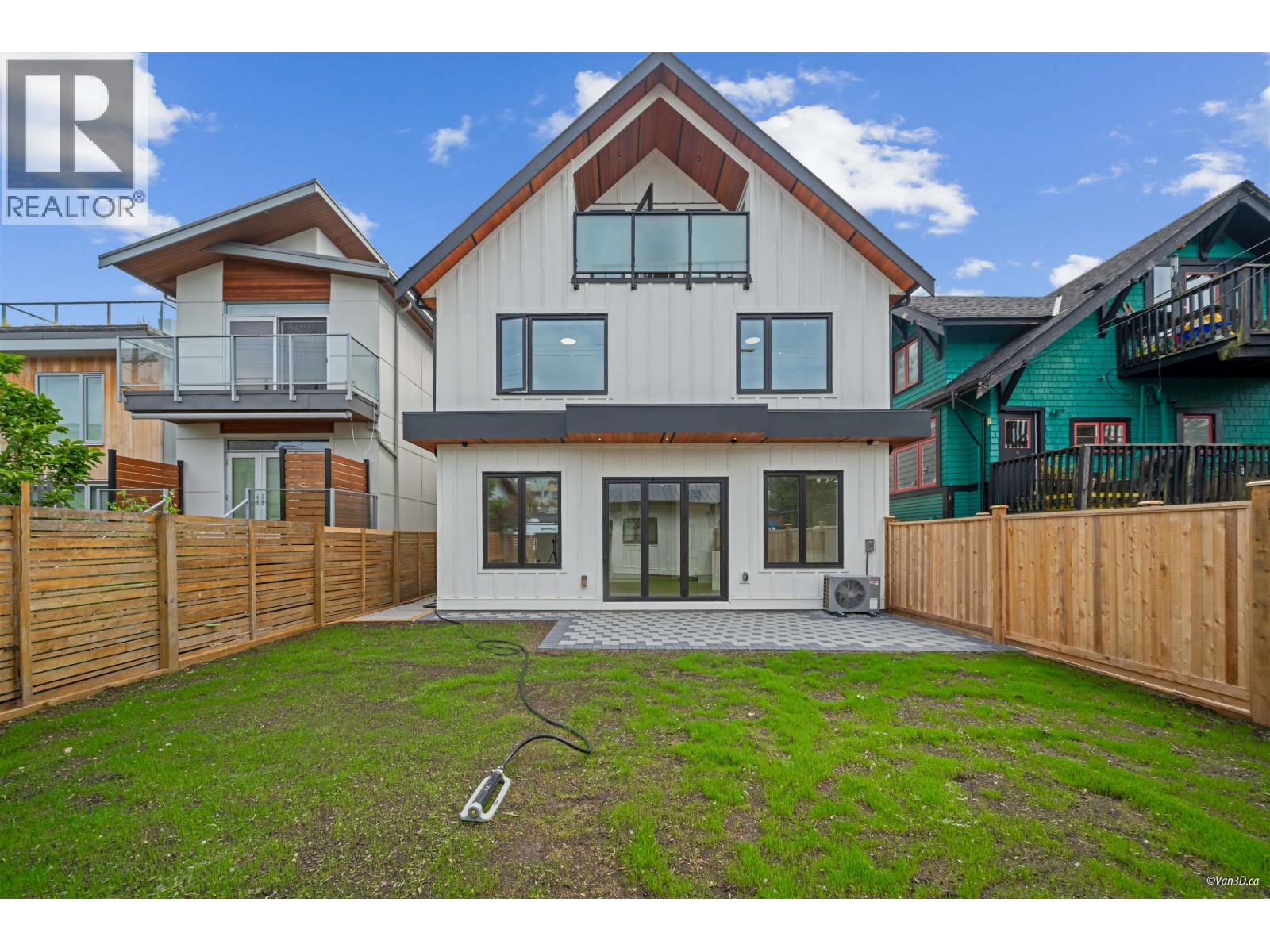 4463 Walden Street Unit 2, Vancouver, BC V5V 3S4