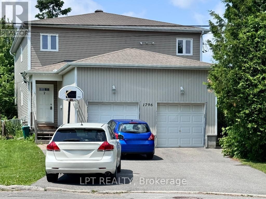 1796 Dumas St, Ottawa, ON K1C 1N4