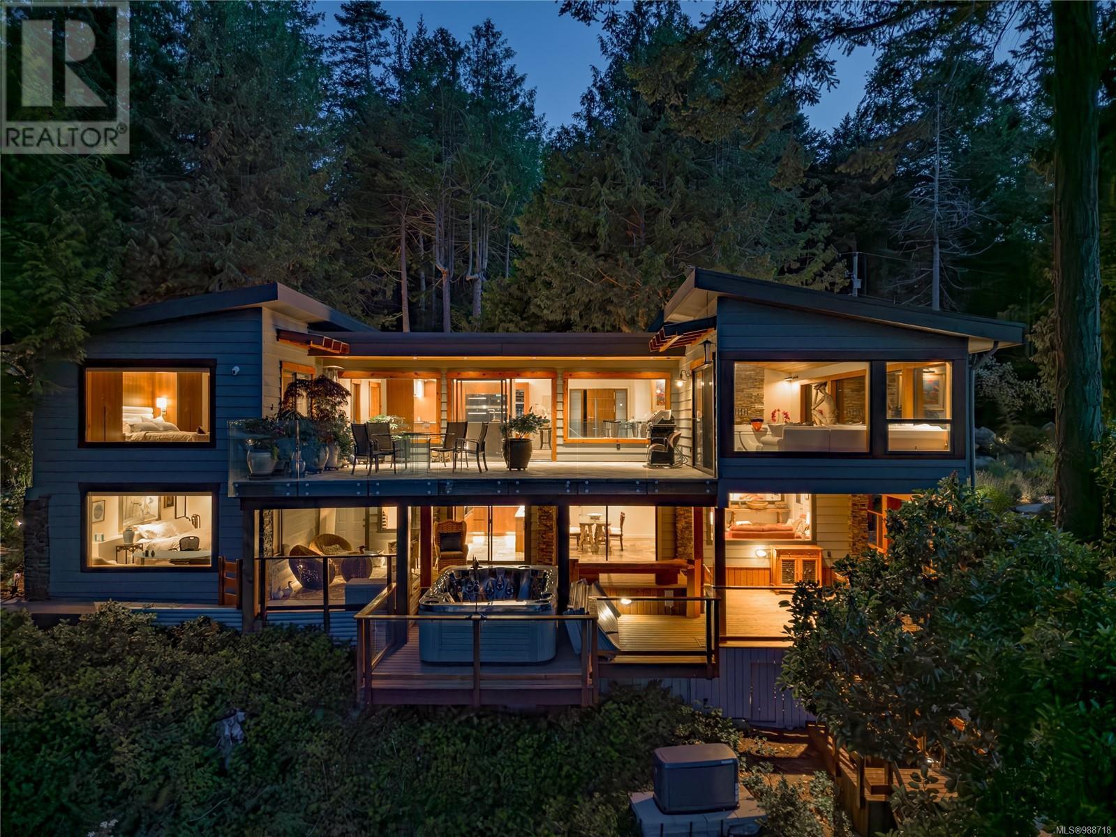7909 Bedwell Dr, Pender Island, BC V0N 2M2