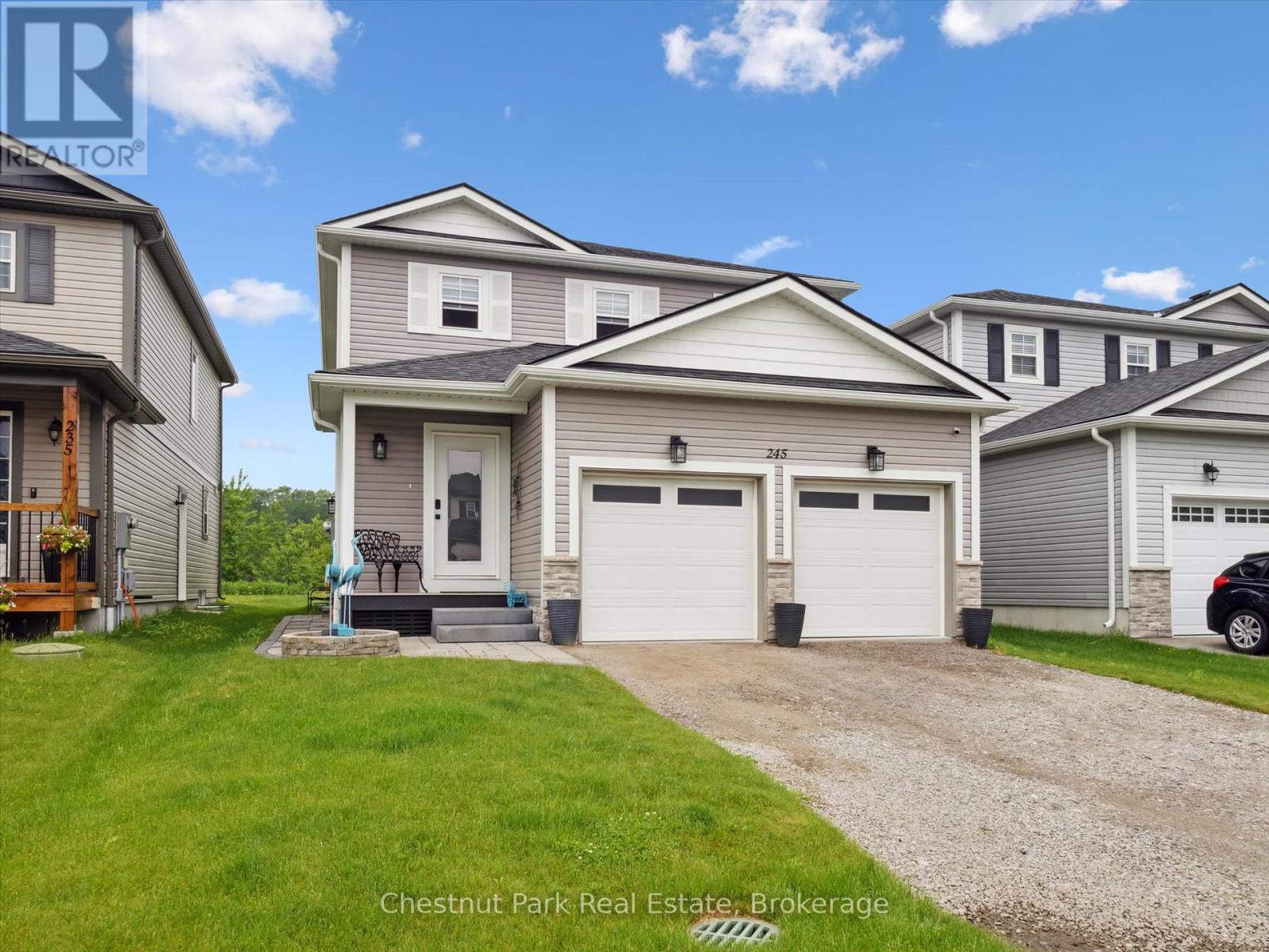 245 Wild Rose Dr, Gravenhurst Muskoka S, ON P1P 0B4