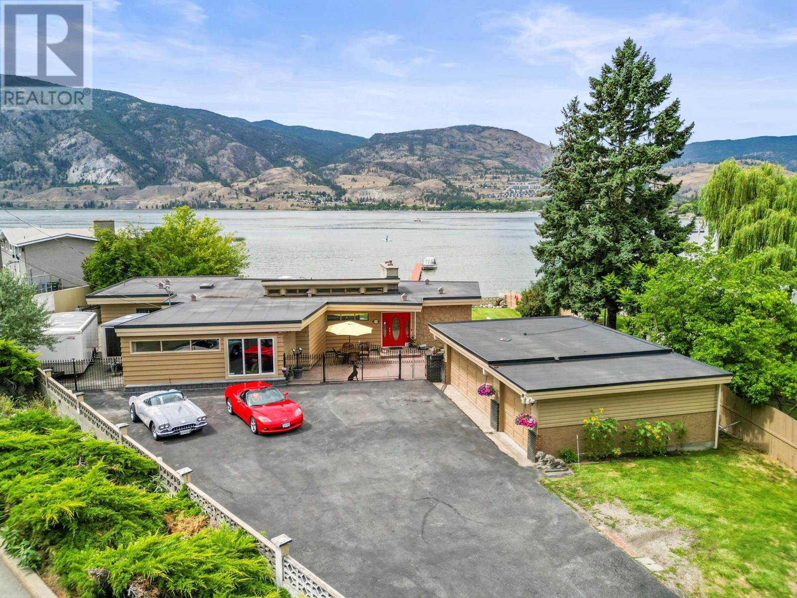 3939 Lakeside Rd, Penticton, BC V2A 8W1
