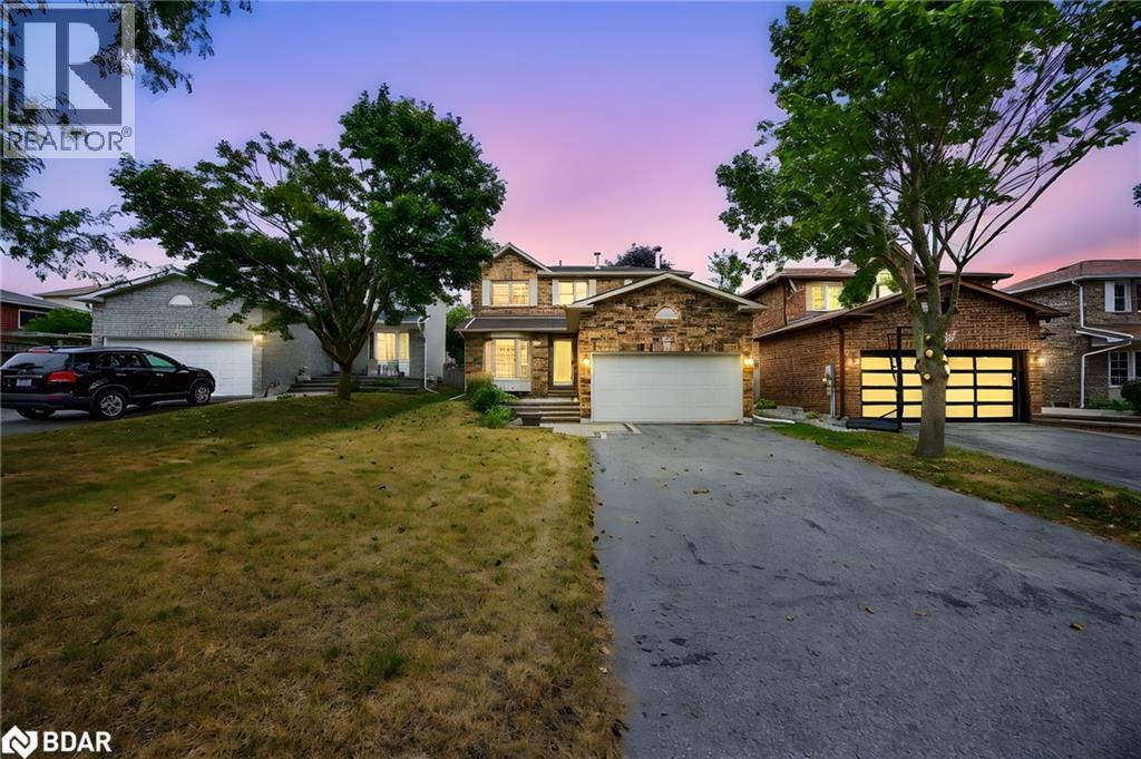 13 Balliston Rd, Barrie, ON L4N 6Z6