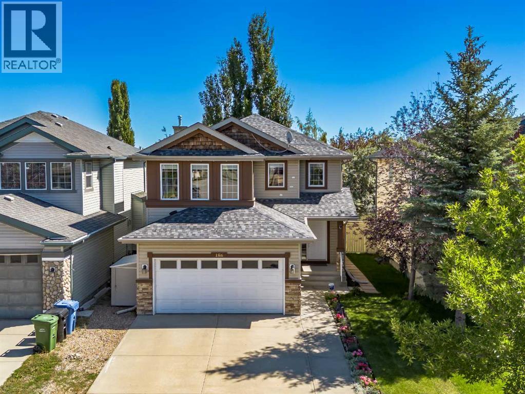 186 Everstone Dr SW, Calgary, AB T2Y 4V1