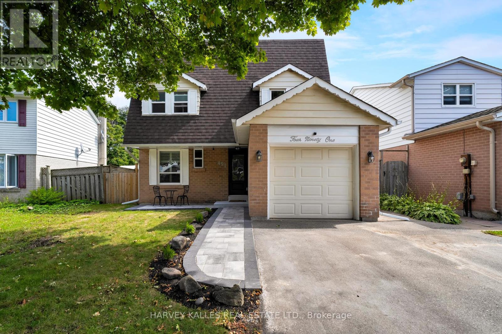 491 Sandford St, Newmarket, ON L3Y 5E2