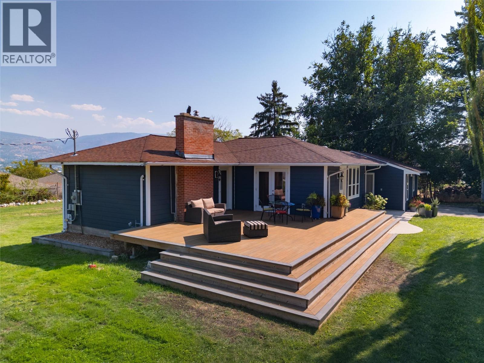 2205 Sparton Dr, Penticton, BC V2A 8Z5