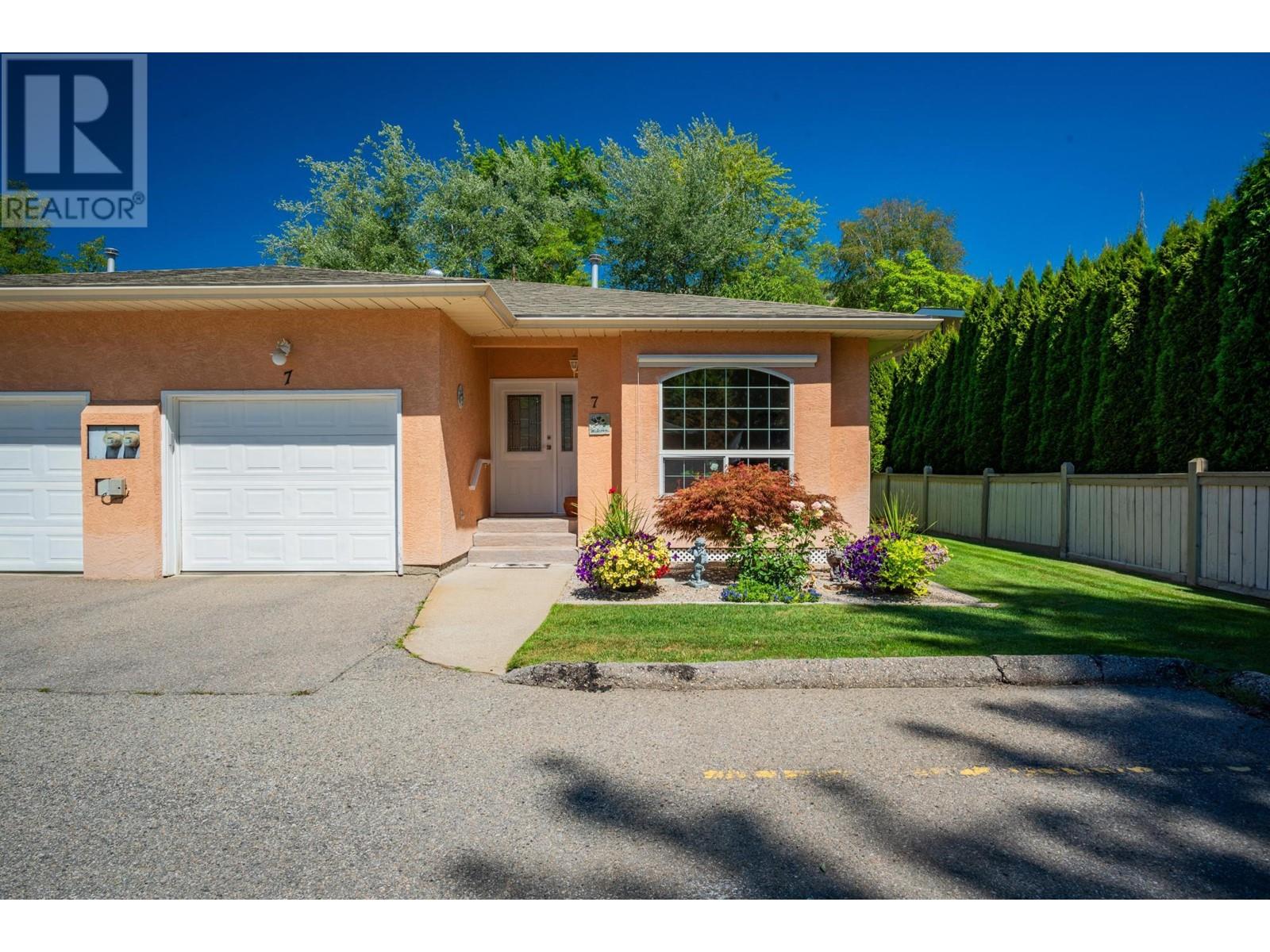 2205 Rockland Avenue Unit 7 Other, Trail, BC V1R 3G3