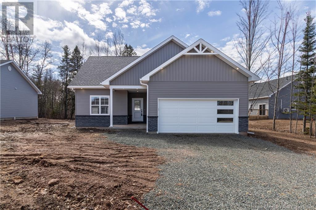 9 Fourth St, Petitcodiac, NB E4Z 4H7