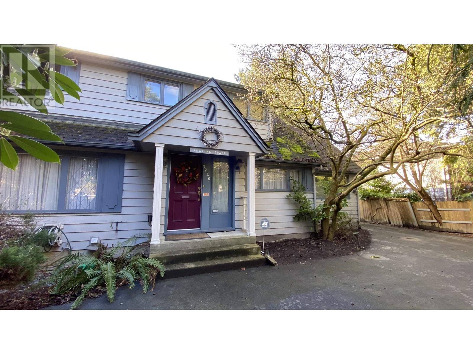 7740 Blundell Rd, Richmond, BC V6Y 1J4