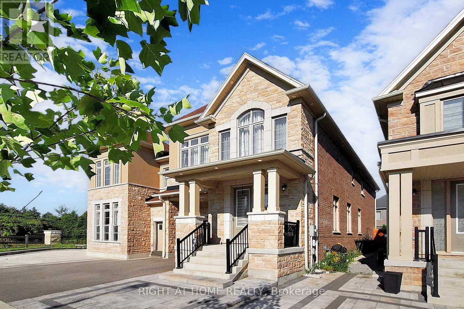 46 Prunella Cres, East Gwillimbury, ON L9N 0S7