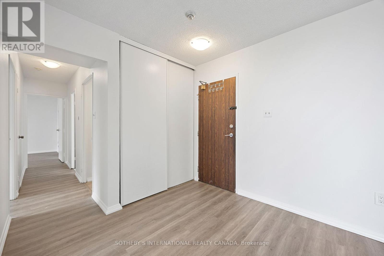911 100 Prudential Dr, Toronto, ON M1P 4V4