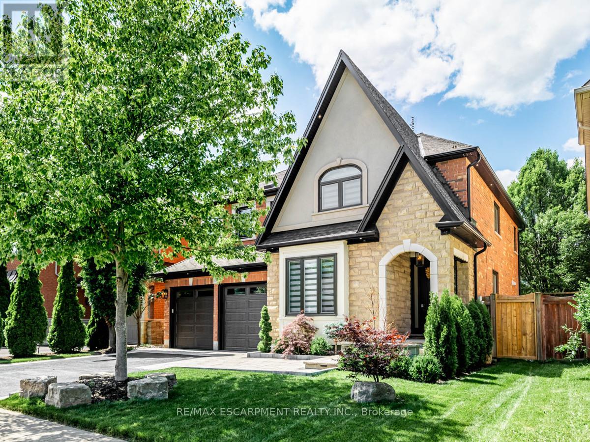 3390 Fox Run Cir, Oakville, ON L6L 6W4