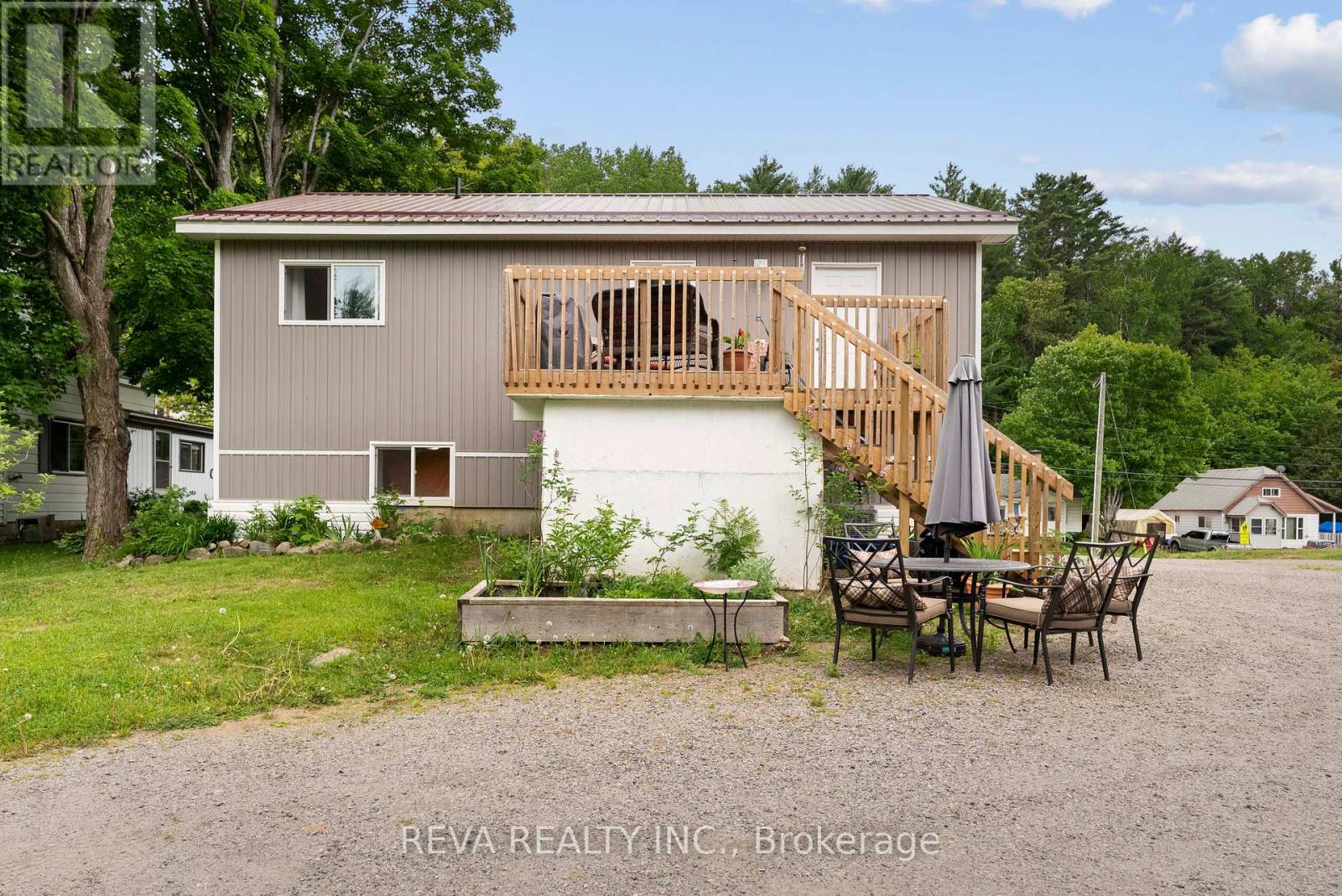 64 Bridge St E, Bancroft, ON K0L 1C0