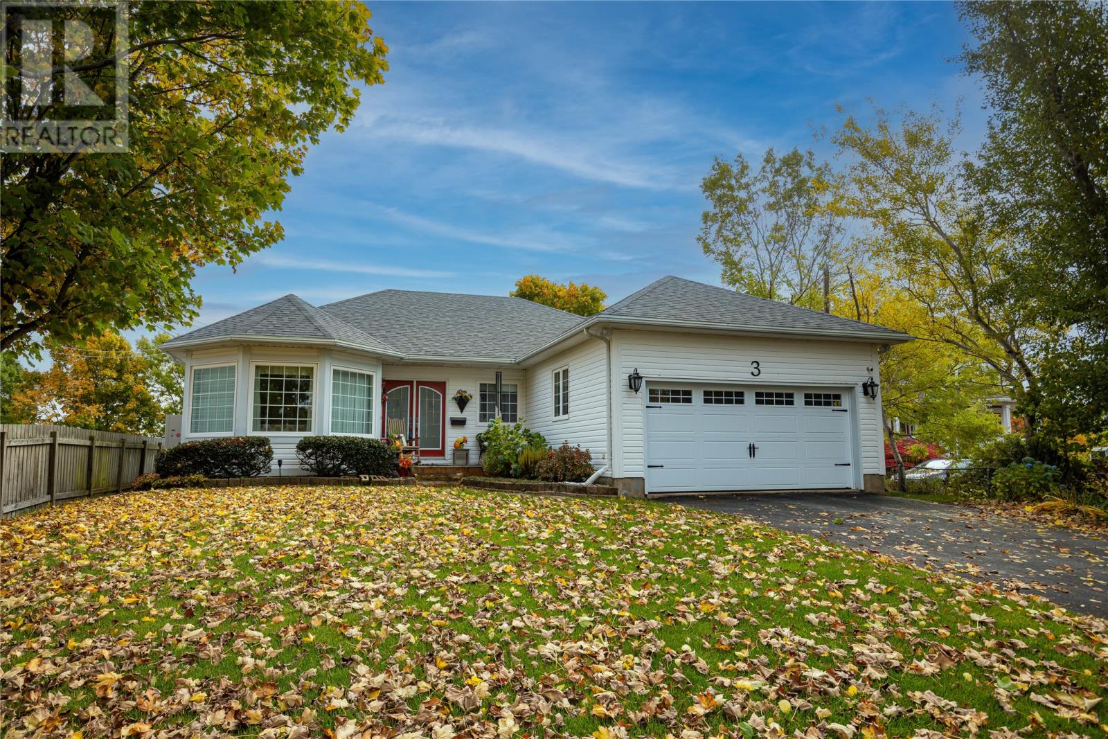 3 Shelby St, Paradise, NL A1L 1H7