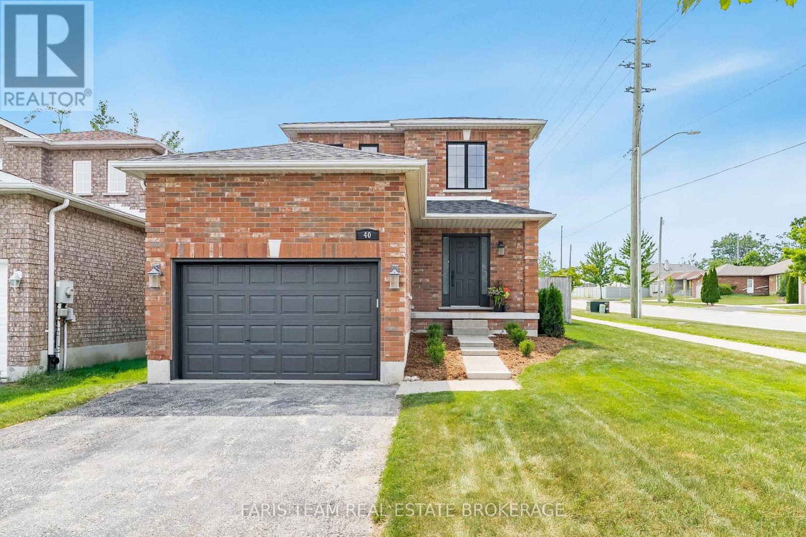 40 Brown Wood Dr, Barrie, ON L4M 6N5