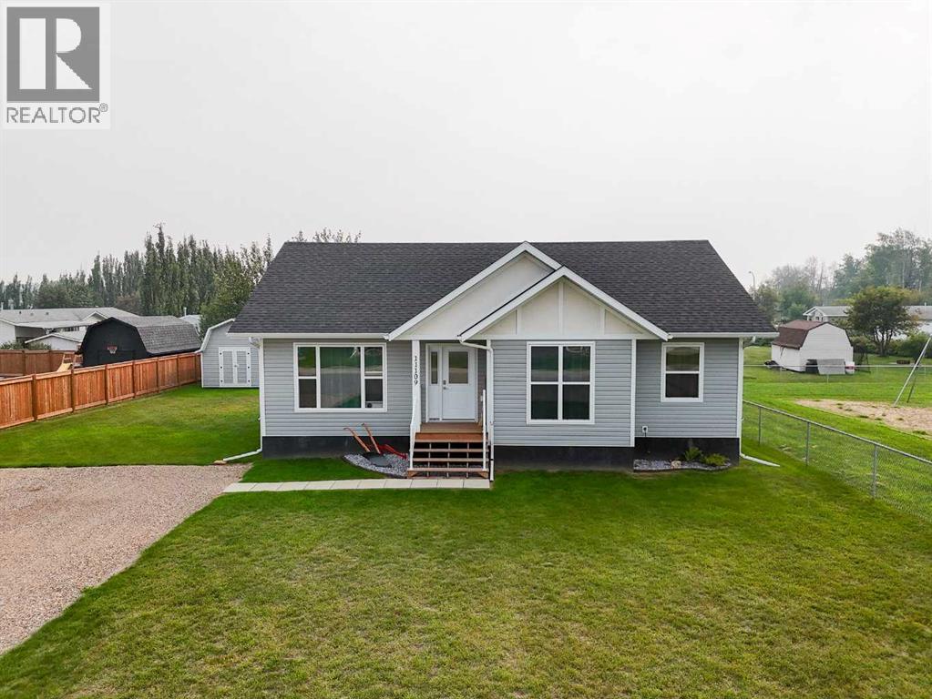 11109 99 Ave, La Crete, AB T0H 2H0