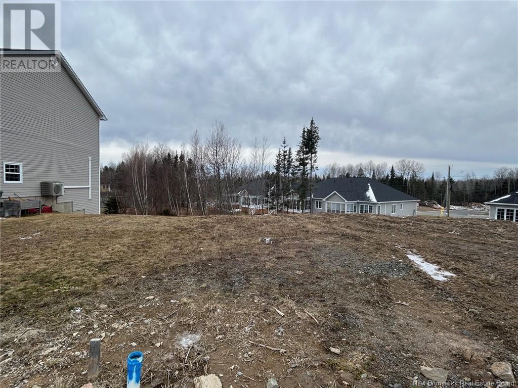 165 Randolph St, Fredericton, NB E3G 5V6
