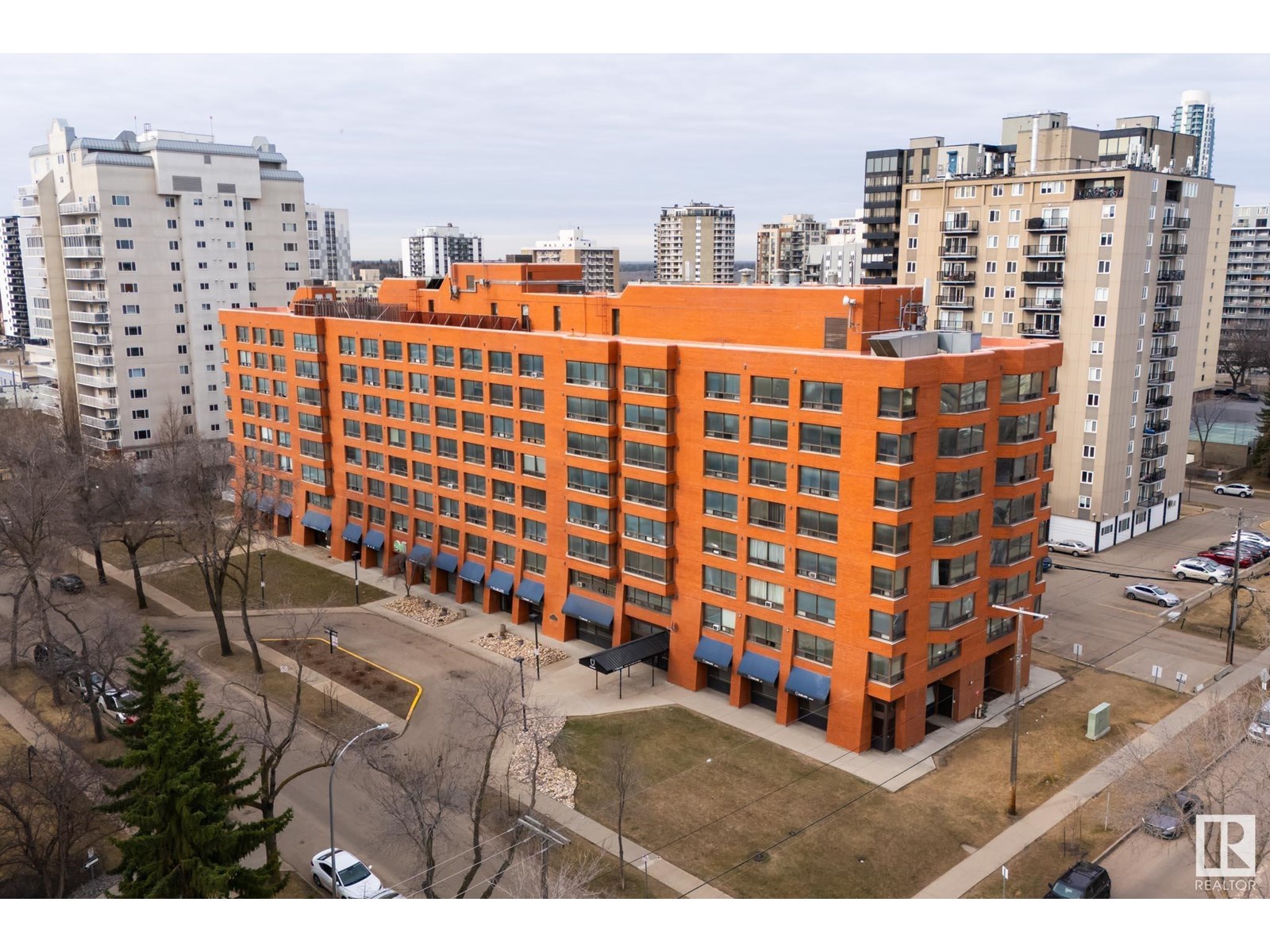 10160 114 Street Northwest #216, Edmonton, AB T5K 2L2