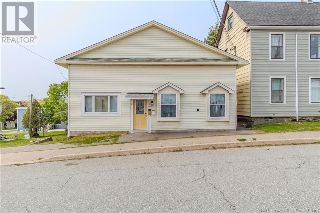 137 Park Ave, Saint John, NB E2J 1R8