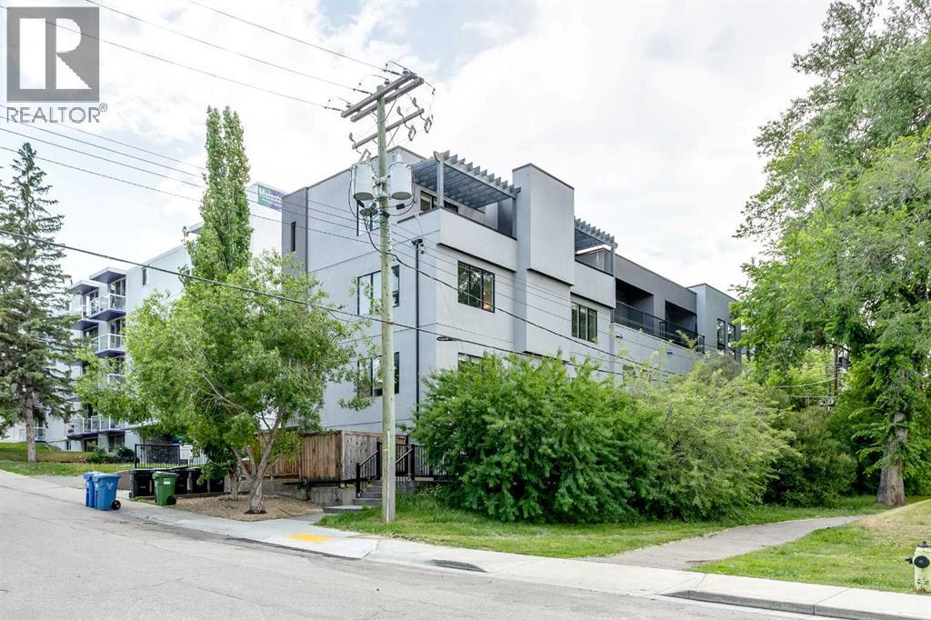 2101 17 Street Sw Unit 1, Calgary, AB T2T 4M5