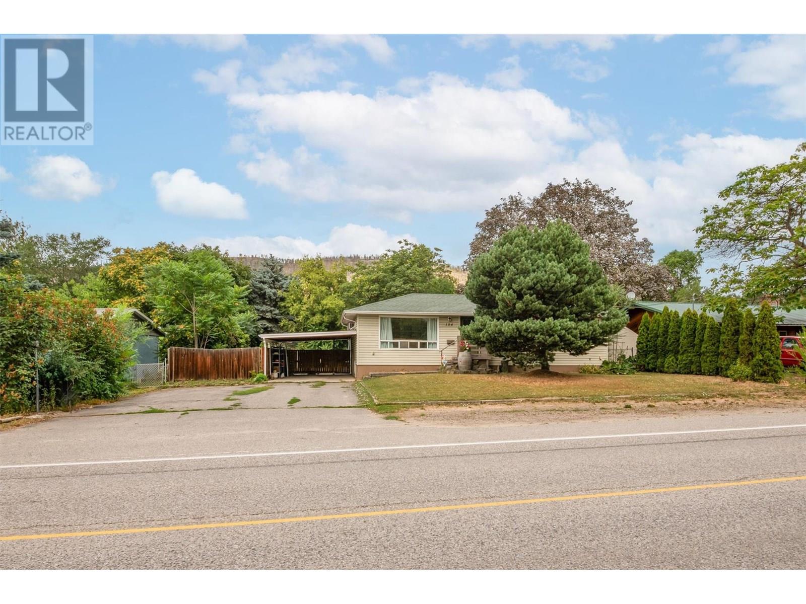 184 Snowsell St N, Kelowna, BC V1V 2E2