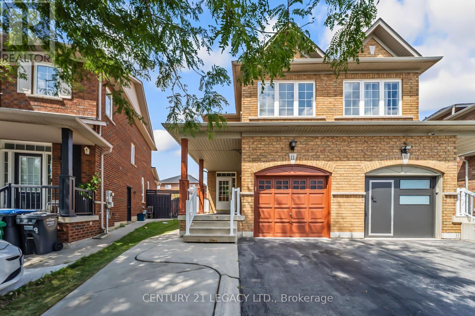 11 Nathaniel Cres, Brampton, ON L6Y 5M2