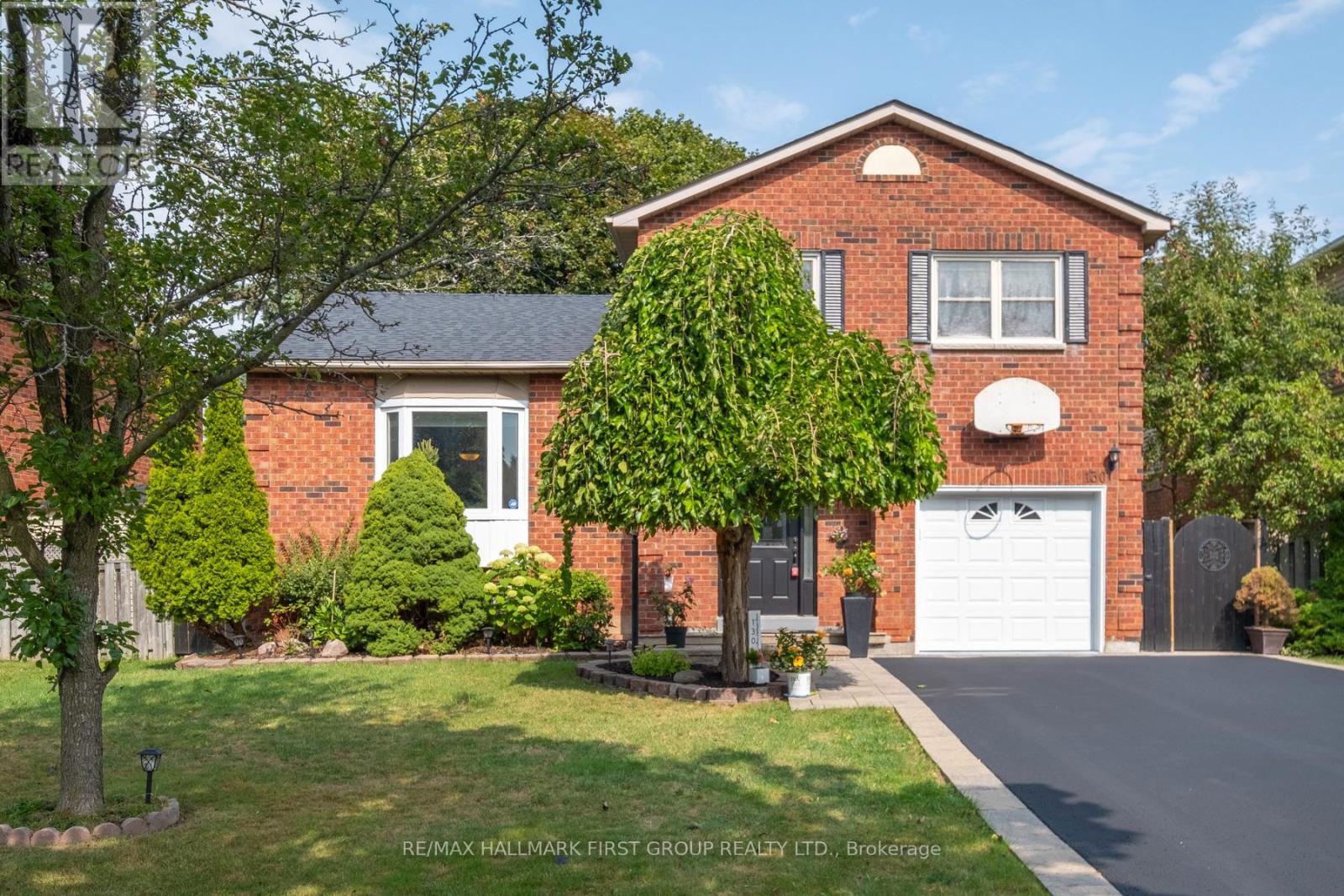 130 William Stephenson Dr, Whitby Blue Grass Meadows, ON L1N 8V1