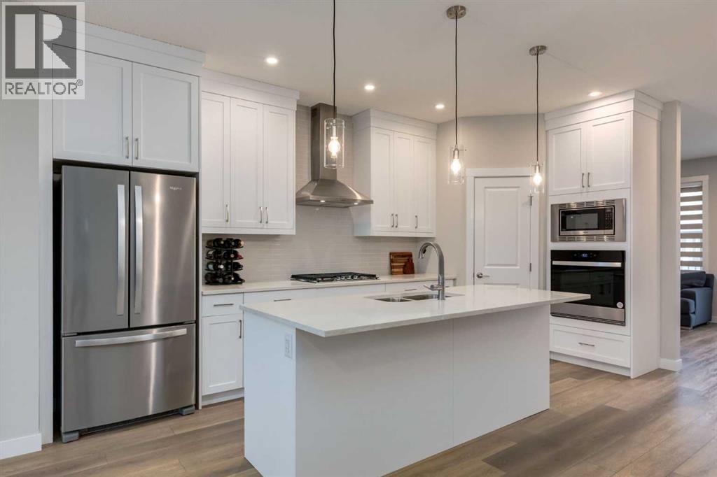 311 Livingston Vw NW, Calgary, AB T3P 1P4