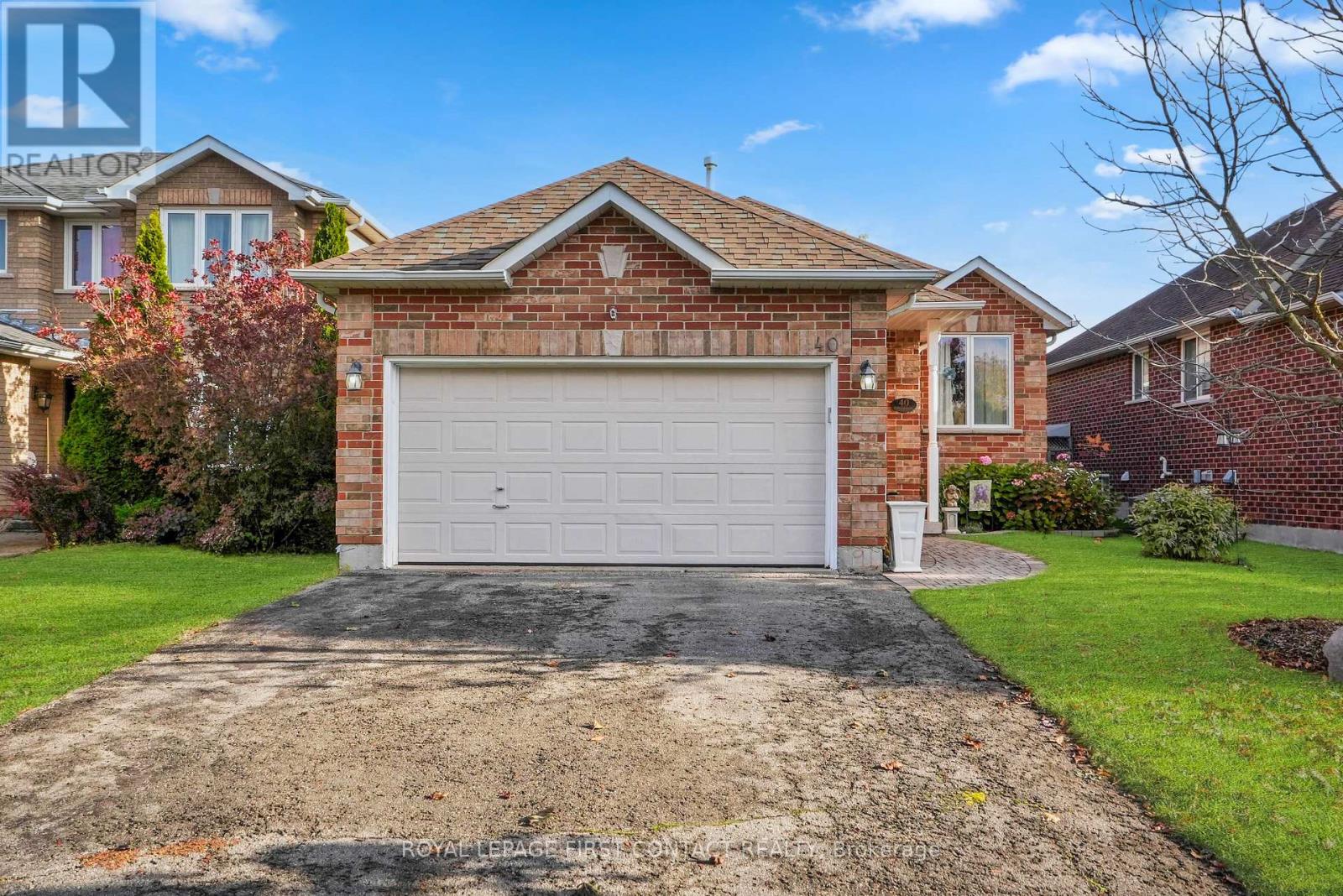 40 Felt Cres, Barrie, ON L4N 8V1
