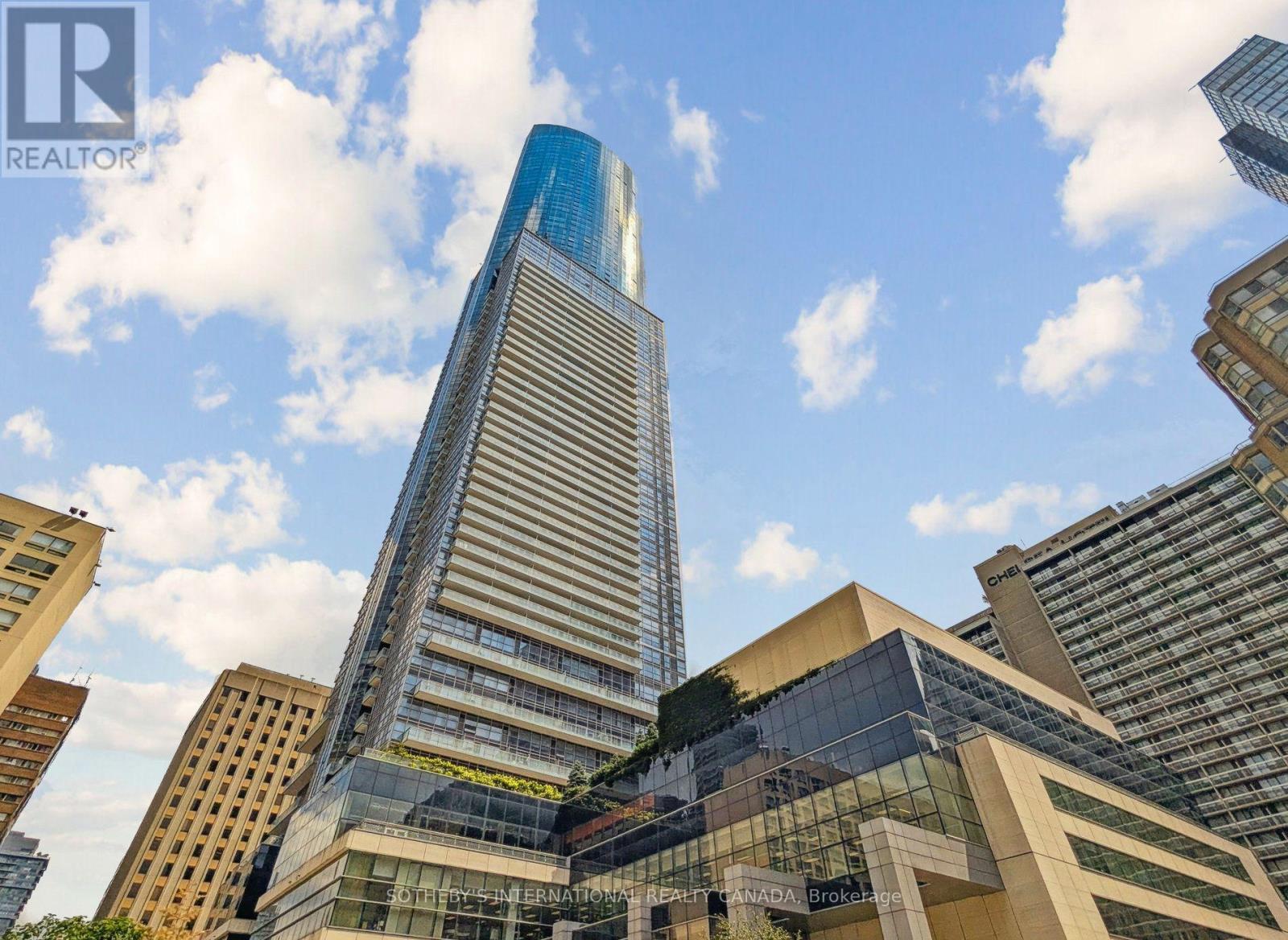 602 386 Yonge St, Toronto, ON M5B 0A4