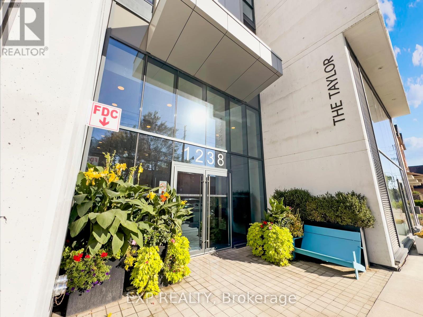 804 1238 Dundas St St E, Toronto, ON M4M 2T8