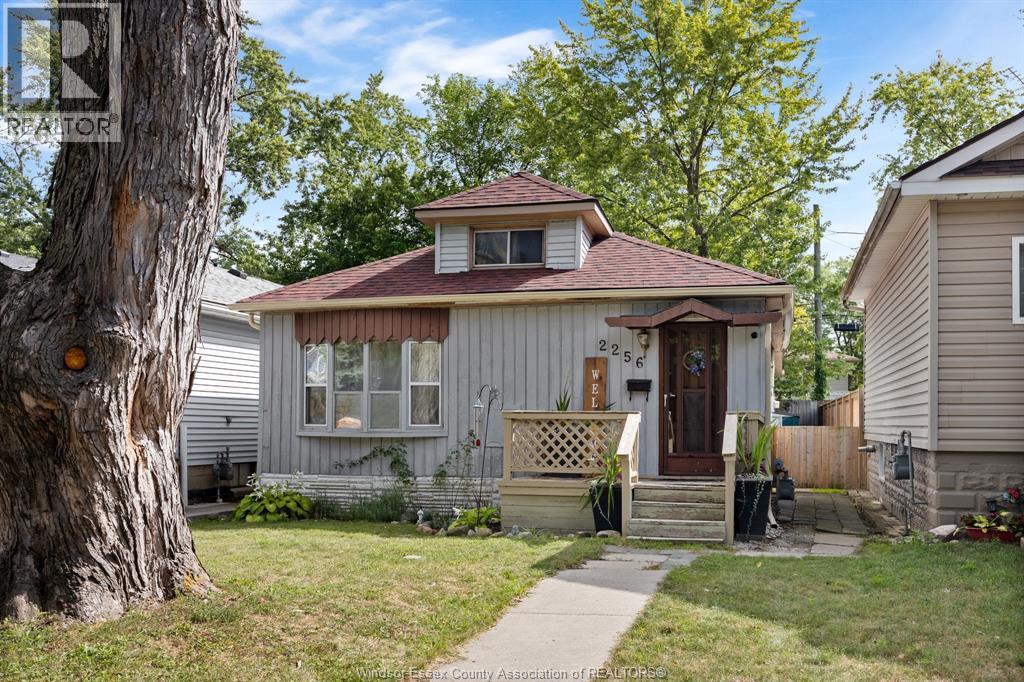 2256 Church, Windsor, ON N8X 1V9